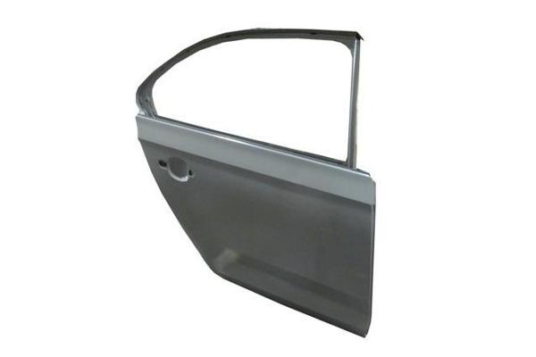 Skoda Rapid 13/18 Arka Kapı Komple Sağ Gri̇ Boyalı (İ̇celi̇/çekomasti̇kli̇) (Sımyı)  - Image 1