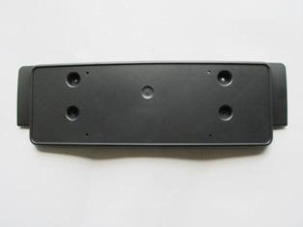 Audi A4 02/05 Ön Tampon Plakalık Plasti̇ği̇ 45 Cm Küçük (Bfn)  - Image 1