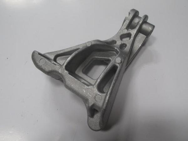 Fiat Albea 05/13 Şanzuman Takozu Bağlantı Kulağı 1.3cc  - Image 1