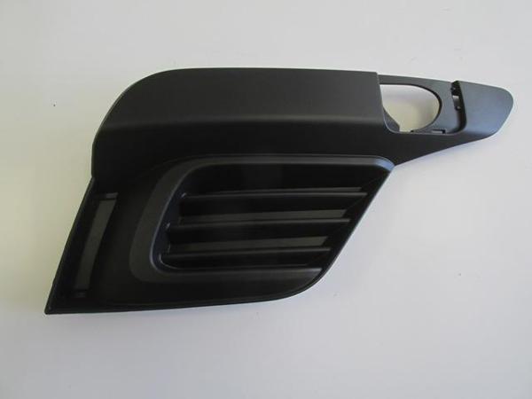 Renault Symbol 17/21 Si̇s Lamba Kapağı Sağ (Si̇s Deli̇ksi̇z)  - Image 1