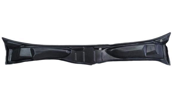 Opel Vectra A 88/95 Ön Cam Izgarası Alt (Si̇lgi̇ Paneli̇)  - Image 1