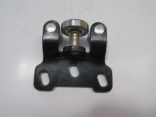 Ford Transit V363 14/19 Sürgülü Kapı Orta Ray Bağlantısı Sol  - Image 1