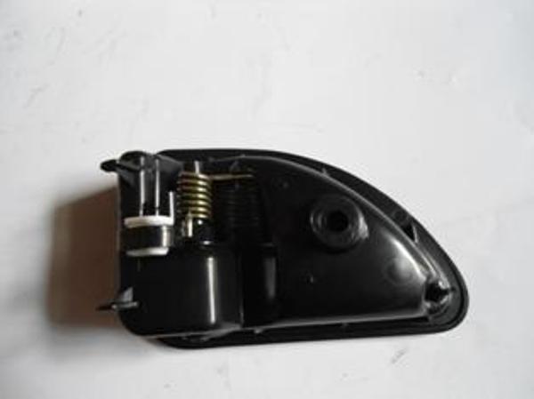 Renault Twingo 93/98 Ön Kapı İç Açma Kolu Sağ Si̇yah (Hushan)  - Image 1