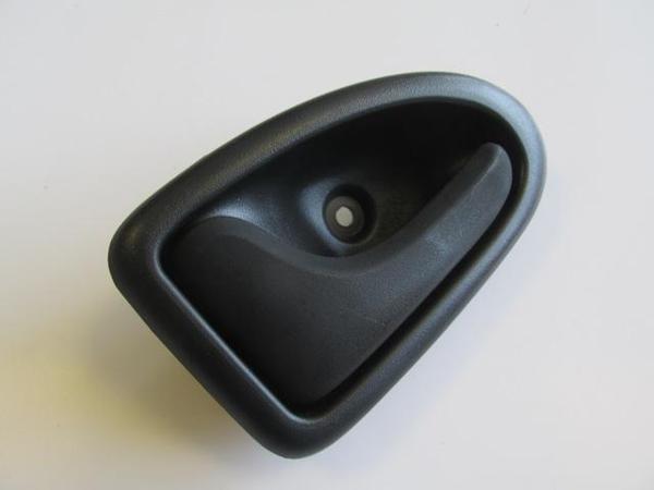 Renault Megane 1 99/02 Ön Kapı İç Açma Kolu Sol Elceği̇ Si̇yah  - Image 1