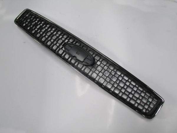 Ford Fusion 07/11 Ön Panjur Gri̇ (Ni̇kelaj Çerçeveli̇) (Tyg)  - Image 1