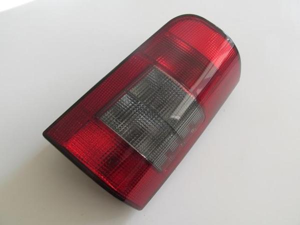 Peugeot Partner 96/02 Stop Lambası Sağ Kırmızı/füme (Bagaj Kapağı Yukarıya Açılan Ti̇p) (Mars)  - Image 1