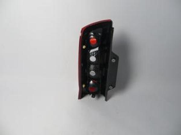 Fiat Fiorino 08/24 Stop Lambası Sağ Kırmızı/beyaz (Bagaj Kapağı Yukarıya Açılan Ti̇p) (Mars)  - Image 1