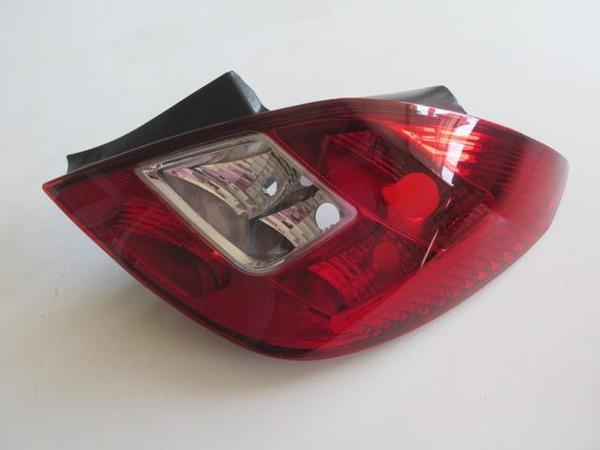 Opel Corsa D 07/14 Stop Lambası Sağ (Mars)  - Image 1