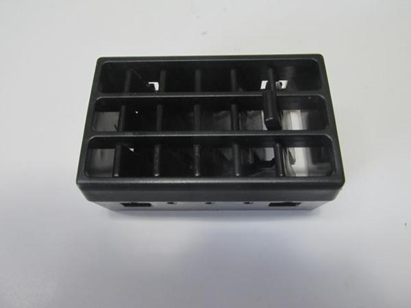 Renault R11 Flash 86/95 Ön Göğüs Orta Üfleme Peteği̇ Sağ (Di̇fi̇zör)  - Image 1