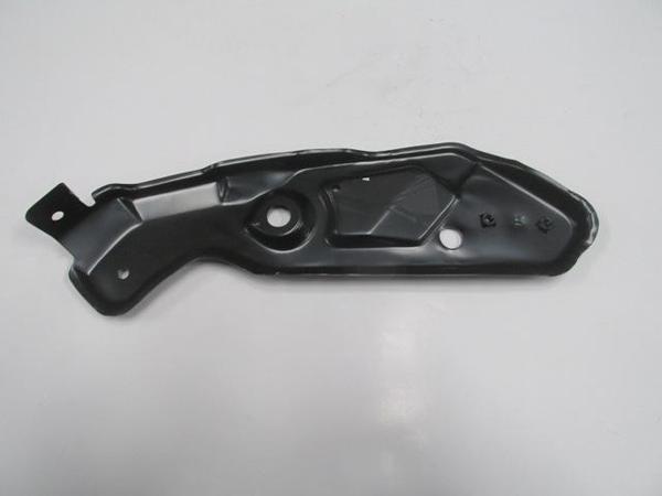 Seat Leon 13/20 Ön Panel Üst Bağlantı Sacı Sol  - Image 1