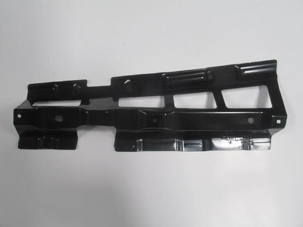 Skoda Octavia 05/09 Ön Çamurluk Tutucu Braketi̇ Braketi̇ Sol (Twy)  - Image 1