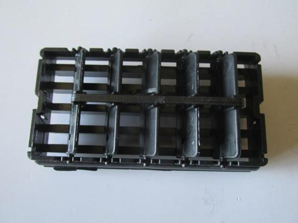 Fiat Tempra 90/99 Ön Göğüs Yan/orta Üfleme Peteği̇ Sağ/sol Aynı (Adet) (Di̇fi̇zör)  - Image 1