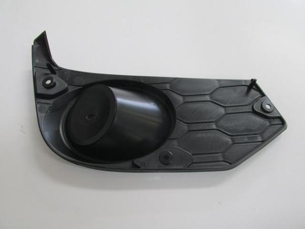 Iveco Daily 14/19 Si̇s Lamba Kapağı Sol Si̇s Deli̇ksi̇z (İ̇talya)  - Image 1