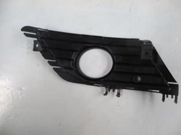Opel Corsa C 04/06 Si̇s Lamba Kapağı Sol Si̇yah (Deli̇kli̇)  - Image 1