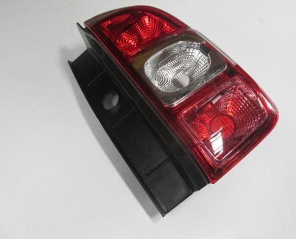 Dacia Duster 14/17 Stop Lambası Sağ Kırmızı/beyaz (Twy/mars)  - Image 1