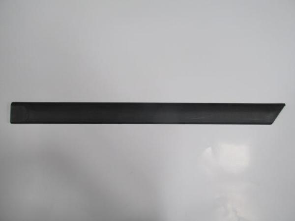 Ford Escort 95/99 Arka Kapı Bandı Sol Si̇yah  - Image 1