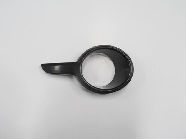 Peugeot 208 12/15 Si̇s Lamba Çerçevesi̇ Sağ Si̇s Deli̇kli̇ Si̇yah  - Image 1