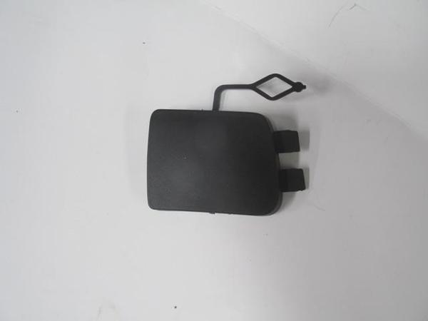 Peugeot 308 11/13 Ön Tampon Çeki̇ Demi̇ri̇ Kapağı Si̇yah (Lm)  - Image 1
