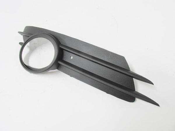 Opel Corsa D 07/11 Si̇s Lamba Kapağı Sağ Si̇s Deli̇kli̇  - Image 1