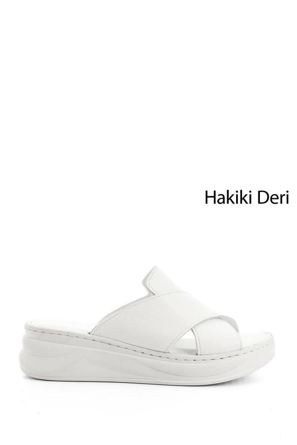 Kadın Beyaz Çapraz Bantlı Dolgu Topuklu Hakiki Deri Comfort Terlik - Image 1
