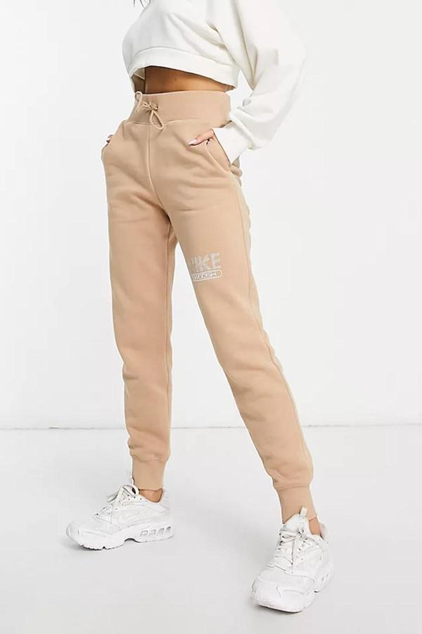 Nike Swoosh Fleece Joggers Brown Şardonlu Bol Kesim, Yüksek Belli  Kadın Eşofman Altı Sütlü Kahve - Image 1