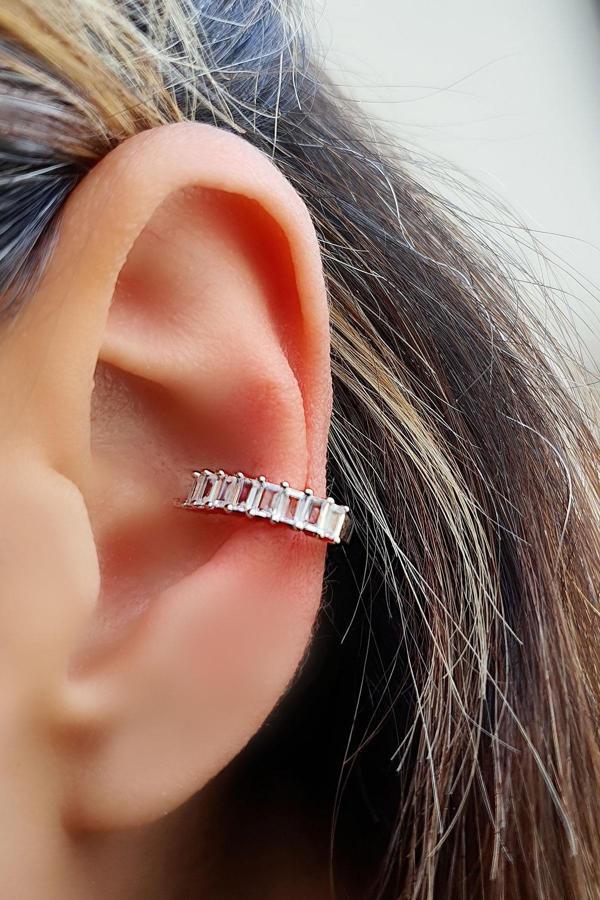 Baget Zirkon Taşlı 925ayar Gümüş Sıkıştırmalı Kıkırdak Küpesi  - Image 1