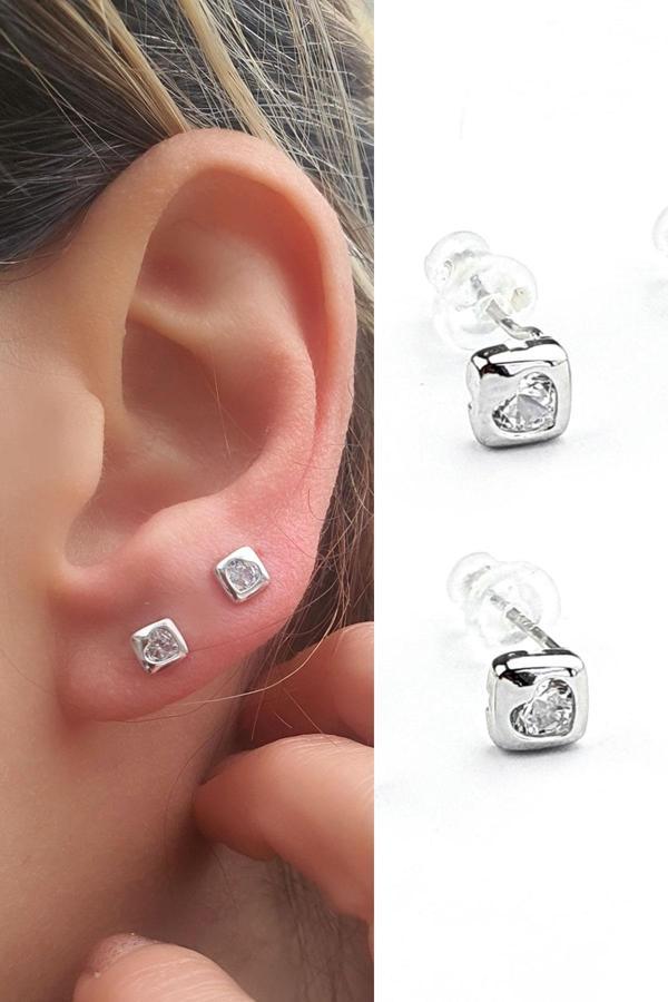 İtalyan 925ayar Gümüş  Kalp Şeklinde Zirkon Taşlı Minimal Küpe  - Image 1