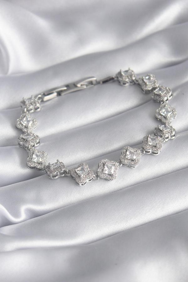 Pirinç Gümüş Renk Zirkon Taşlı Yonca Model VIP Seri Kadın Bileklik - TJ-BB5845 - Image 1