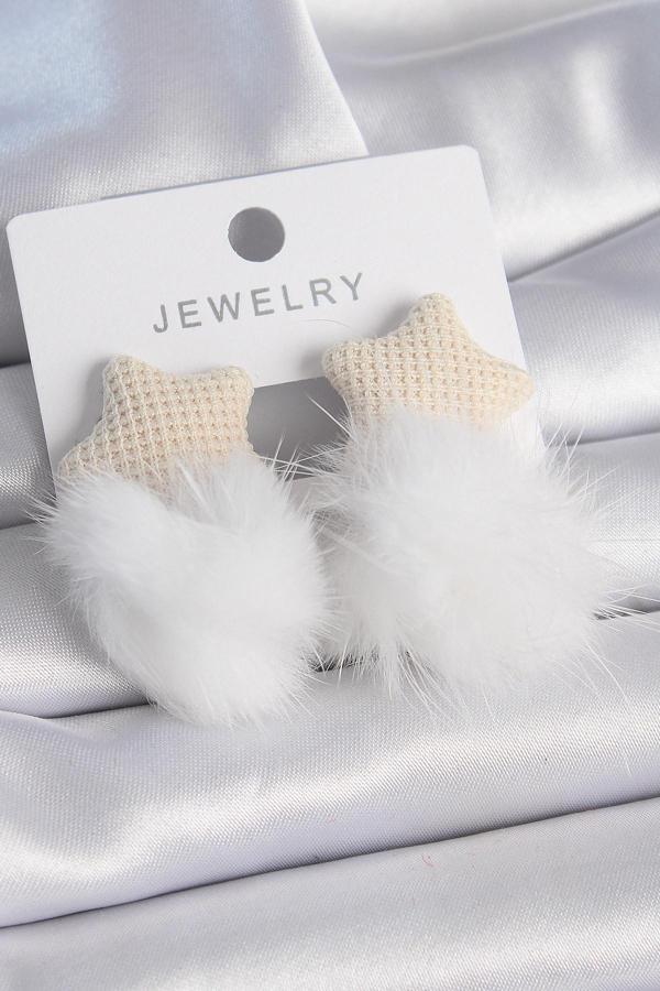 Beyaz Renk Tüylü Yıldız Ponpon Model Kadın Küpe - TJ-BKP9557 - Image 1