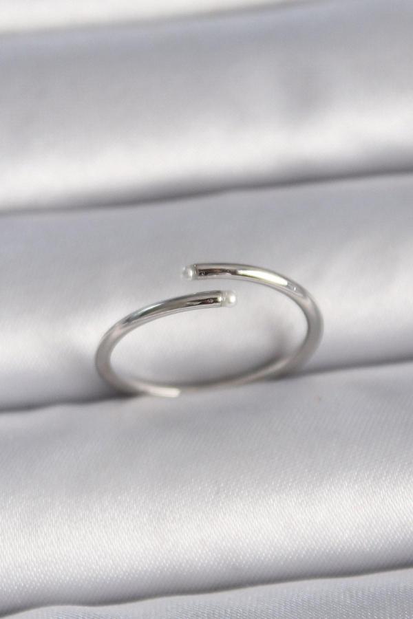 Pirinç Gümüş Renk Ayarlanabilir İnci Detay Kadın Yüzük - TJ-BYK3423 - Image 1