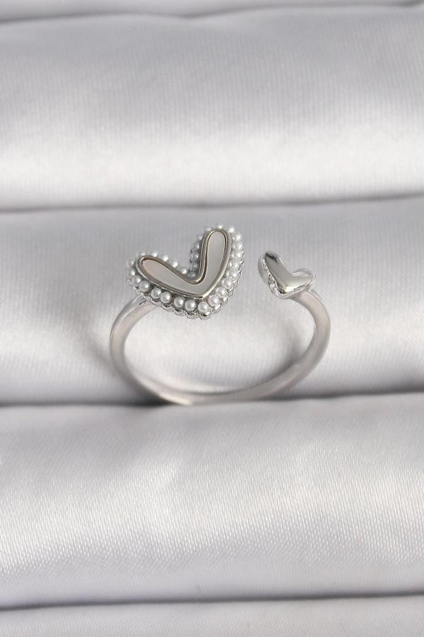 Pirinç Gümüş Renk Beyaz Mineli İnci Detaylı Kalp Model Ayarlanabilir Yüzük - TJ-BYK3536 - Image 1