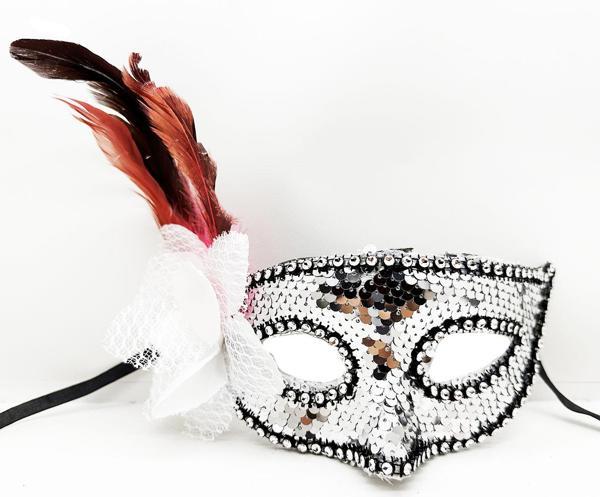 Gümüş Renk Yandan Tüylü Güllü Gümüş Taşlı Pullu Maske 20x22 cm - Image 1
