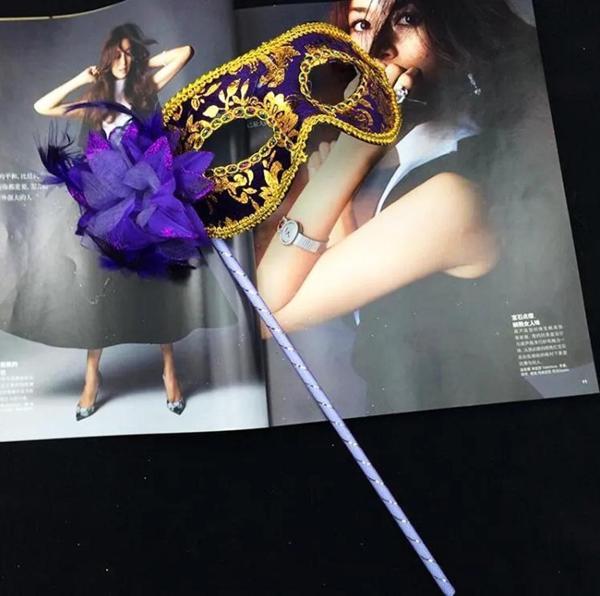 Lüks Taşlı Saplı Maskeli Balo Maskesi Mor Renk 35 cm - Image 1