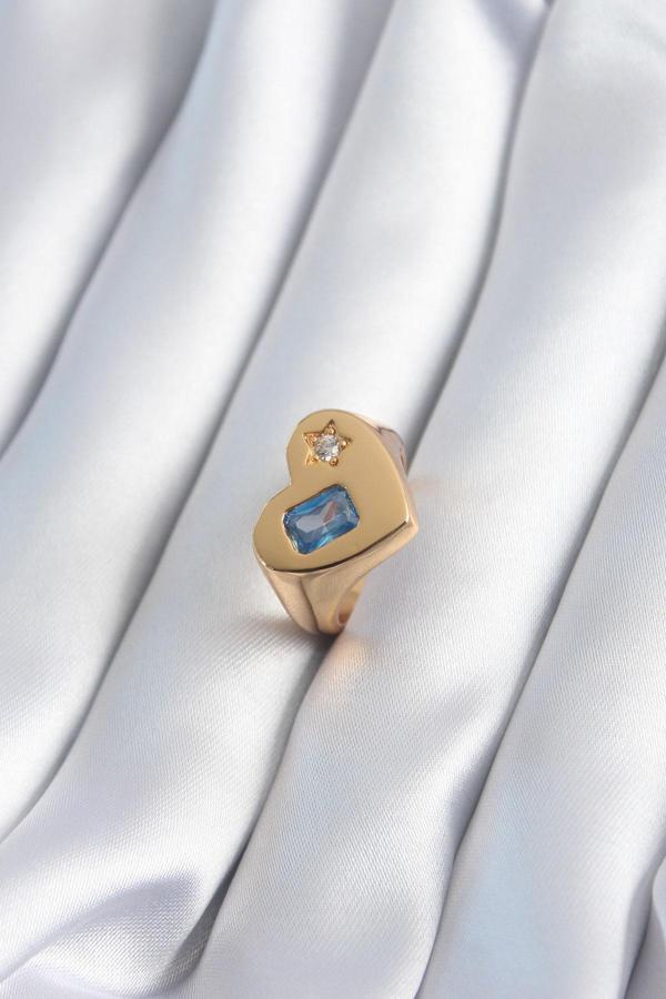 Pirinç Gold Renk Kalp Model Zirkon Taş Yıldız Detay Kadın Yüzük - TJ-BYK2895 - Image 1