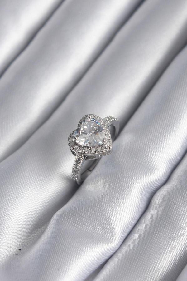 Pirinç Gümüş Renk Zirkon Taş Kalp Charm Model Kadın Yüzük - TJ-BYK2952 - Image 1