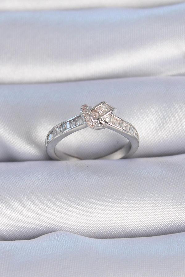 Pirinç Gümüş Renk Zirkon Taşlı Düğüm Model Kadın Yüzük - TJ-BYK3345 - Image 1