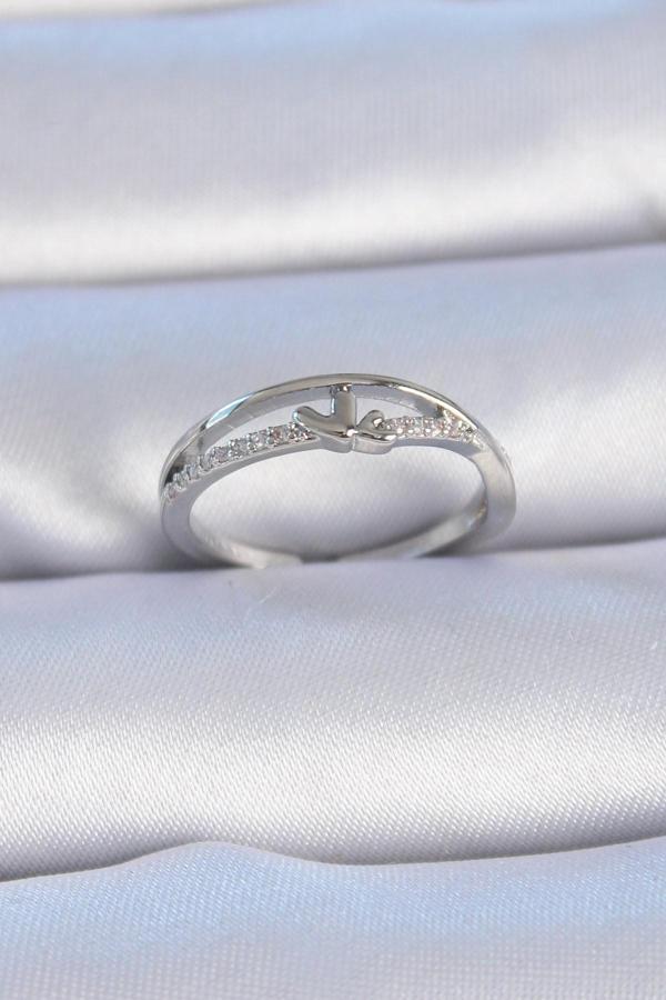 Pirinç Gümüş Renk Zirkon Taşlı Kalp Model Kadın Yüzük - TJ-BYK3303 - Image 1