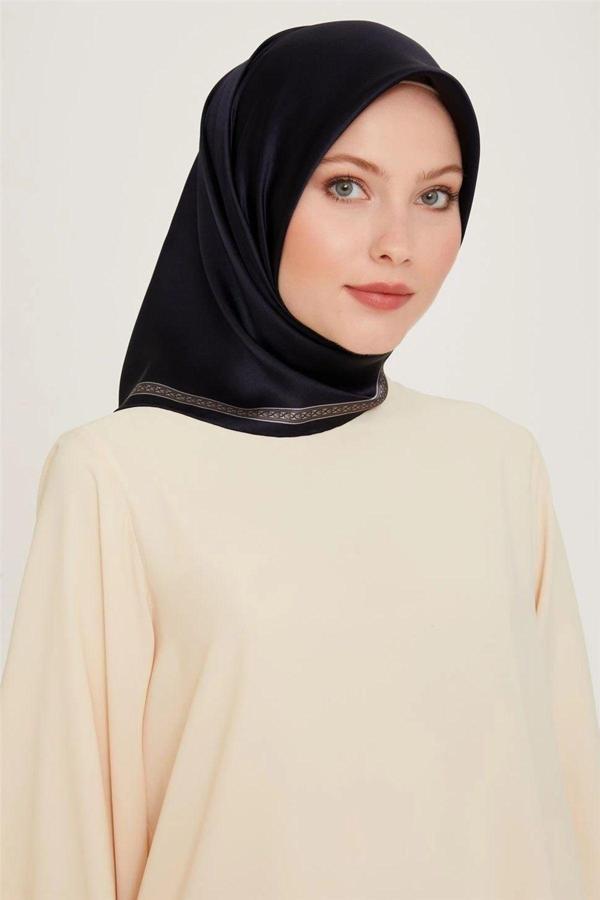 Armine 37 Sura Ipek Eşarp 9261D - Image 1