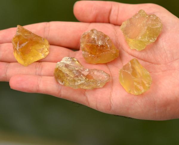 Taş Sandığı Ham Limon Kuvars Taşı Kütle - Image 1