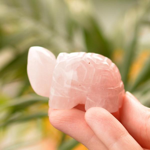 Taş Sandığı Pembe Kuvars Taşı Kaplumbağa Figürü - 5 cm - Image 1