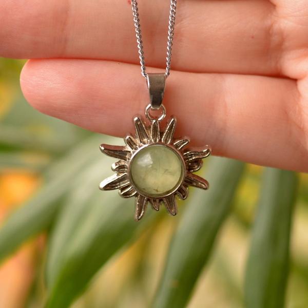 Taş Sandığı Prehnite Taşı Güneş Kolye - Image 1