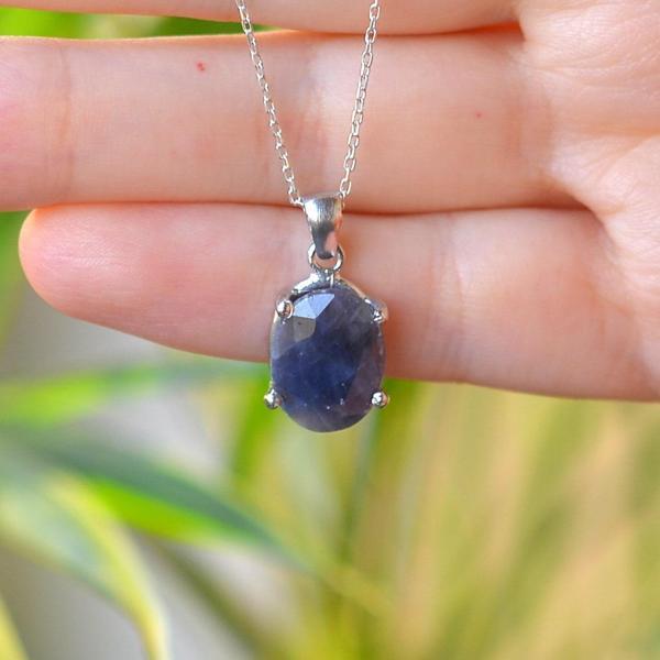 Taş Sandığı Safir Taşı Gümüş Kolye - Image 1
