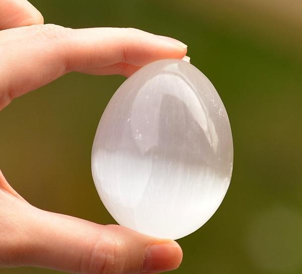 Taş Sandığı Selenit Taşı Yumurta - Image 1