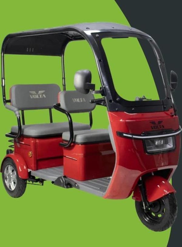 4M415-9900A-04 VM5 NEO UC TEKERLEKLI MOPED KIRMIZI - Image 1