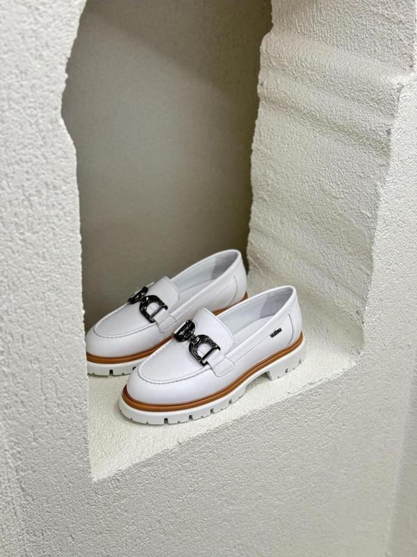 Venüs 2412902Y Kadın Deri Loafer Ayakkabı - Image 1