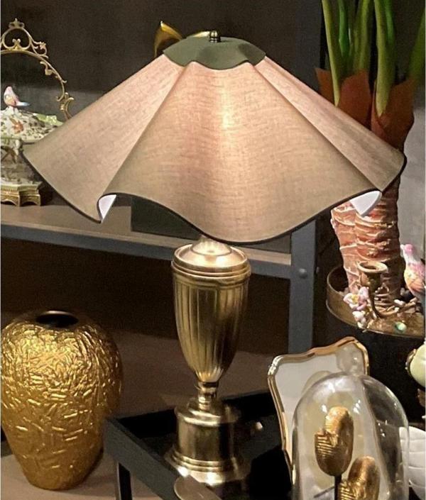 Mikasa Moor Krem Şapkalı Pylon Antik Gold Abajur - Image 1