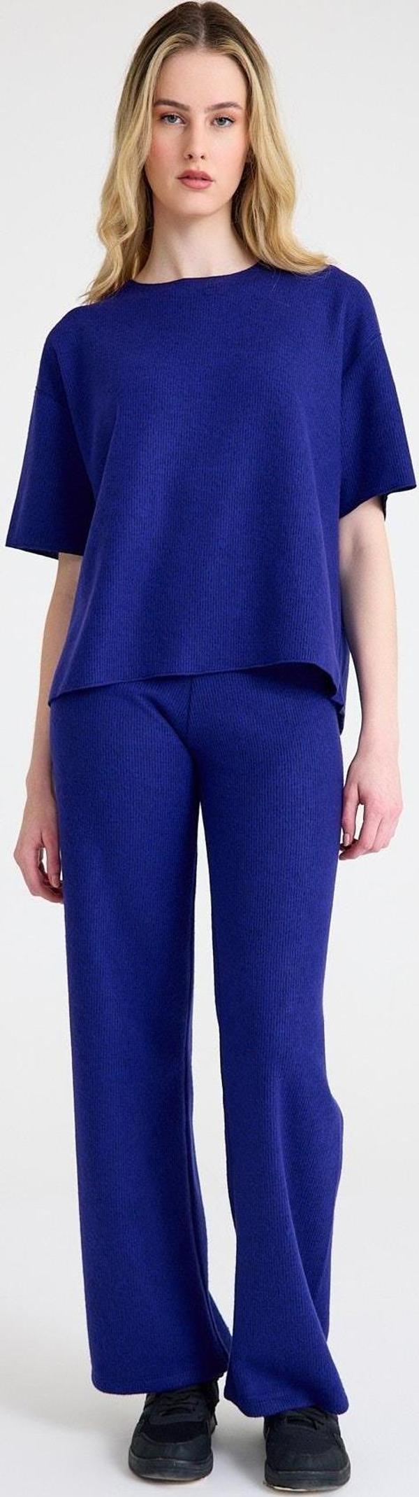 Cepsiz Bol Kesim Fitilli Dökümlü İkili Tişört ve Pantolon Takımı - Image 1