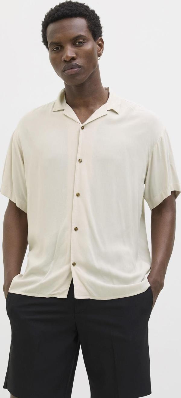 Jack&Jones JJEJEFF SOLID RESORT SHIRT S/S SN 12268443 - Image 1