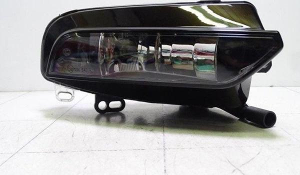 AUDİ - SİS FARI SAĞ ''HB'' A3 2013- - 8V0941700C - Image 1