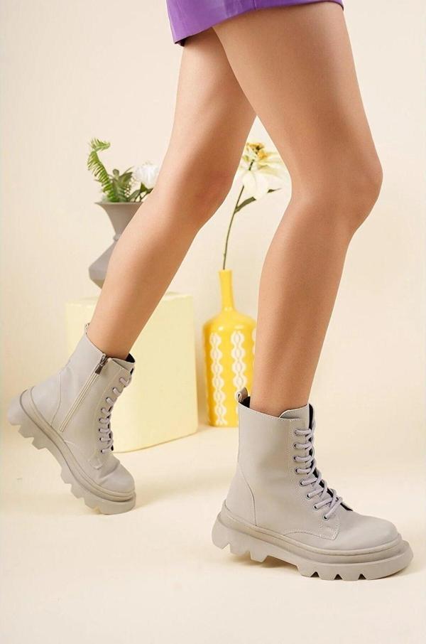 Kadın Kaymaz Tabanlı Yandan fermuarlı Gri Cilt Bot - Image 1